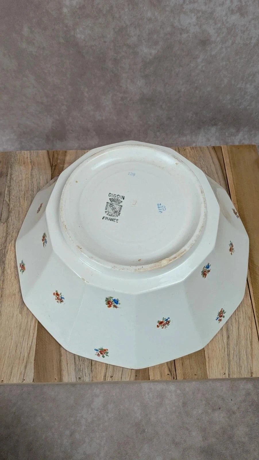 Ongeëvenaarde set Digoin Sarreguemines –borden & bloemige saladekom oud – photo 7
